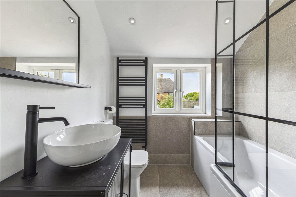 4 bedroom House, High Street, Burbage, SN8 - Available, Image 4