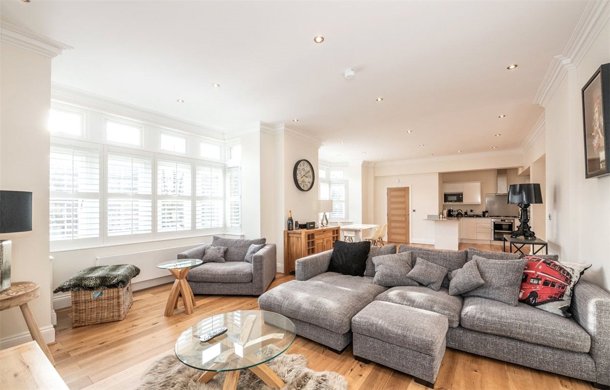 2 bedroom Flat, Franklin Mount, Harrogate, HG1 - Sold STC, Image 10