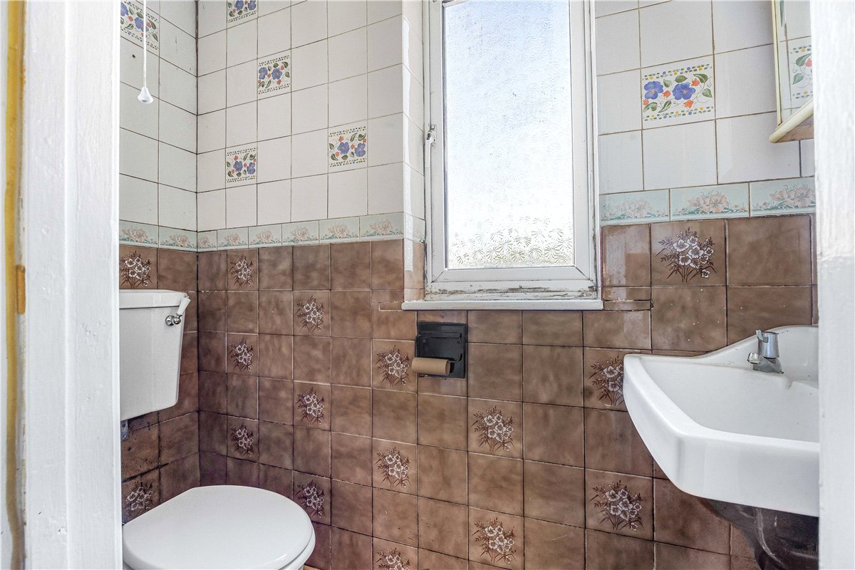 3 bedroom House, Church Street, Great Bedwyn, SN8 - Available, Image 12
