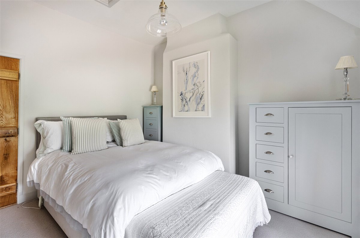 4 bedroom House, Yatesbury, Calne, SN11 - Available, Image 15
