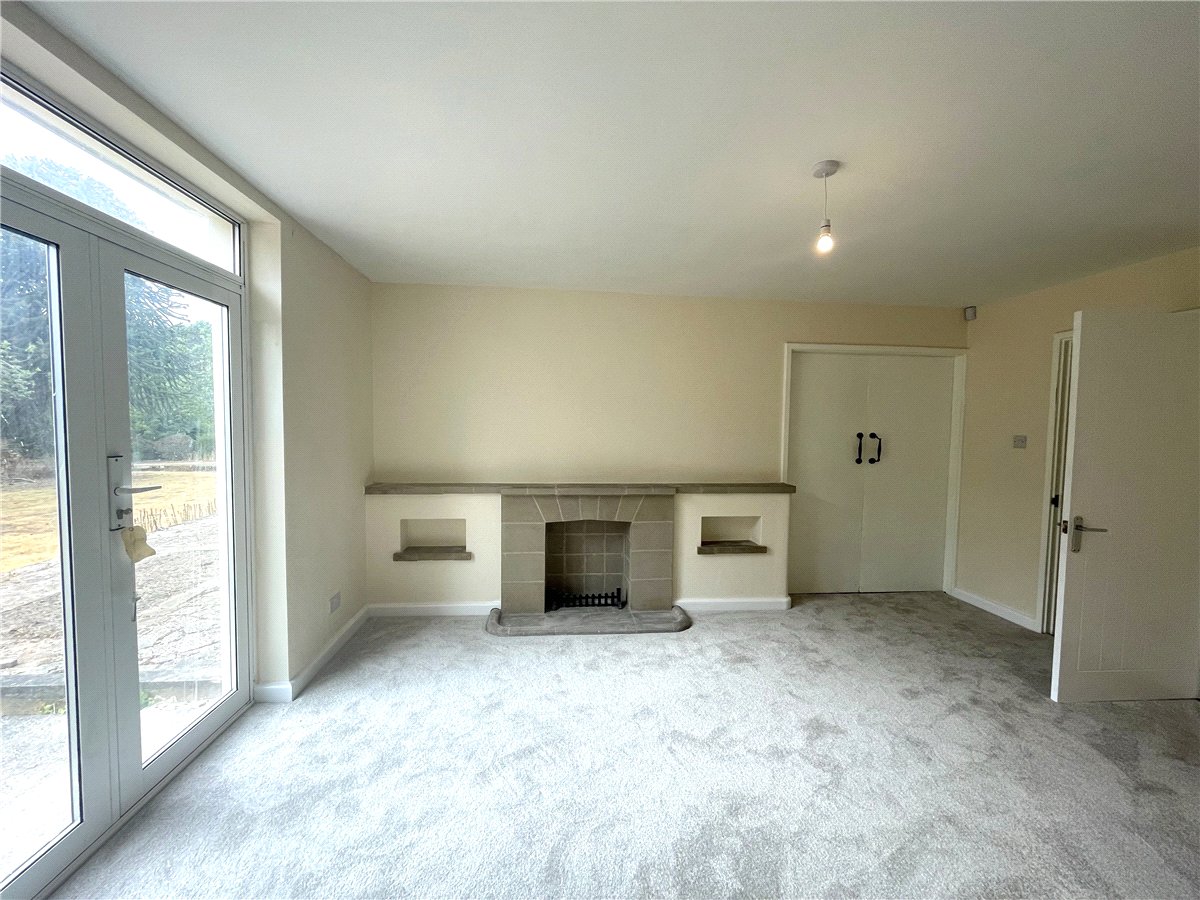 4 bedroom Bungalow, Retford Road, Walesby, NG22 - Available, Image 4