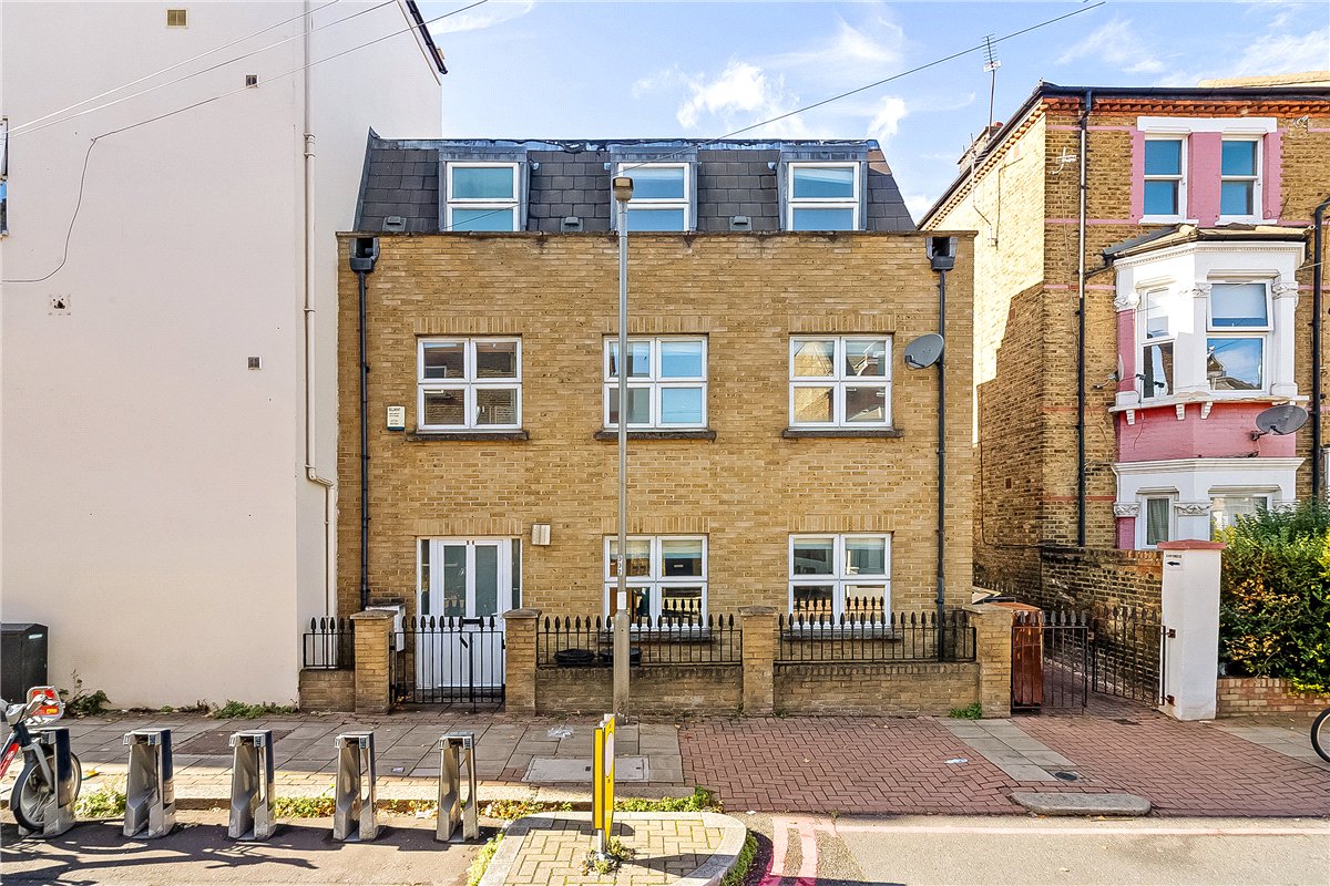 3 bedroom House, Mexfield Road, London, SW15 - Available, Image 3