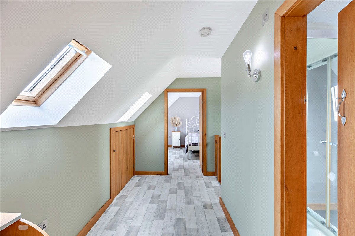 4 bedroom House, Trewern, Welshpool, SY21 - Available, Image 3