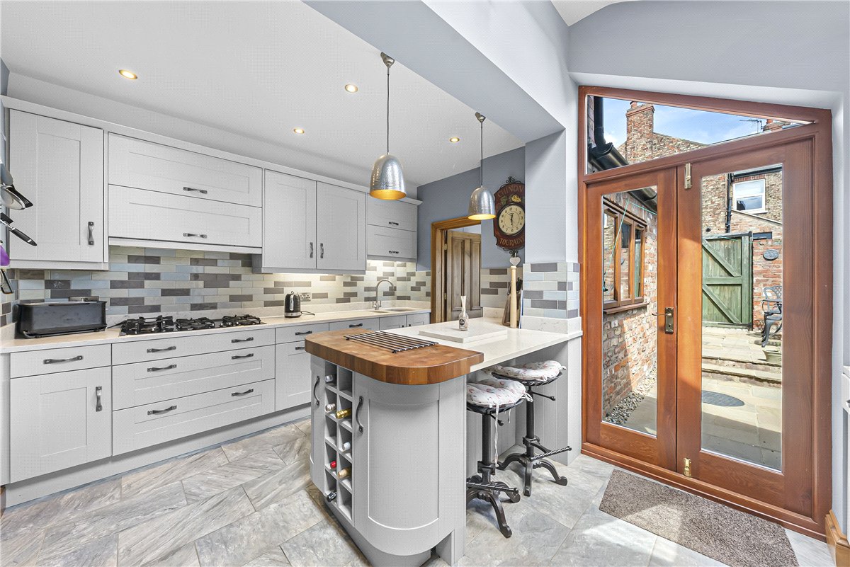 4 bedroom House, Cameron Grove, York, YO23 - Available, Image 1