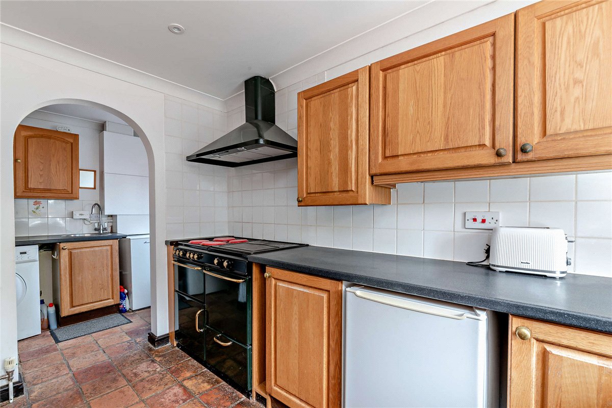 4 bedroom House, Harewood Drive, Cold Ash, RG18 - Available, Image 3