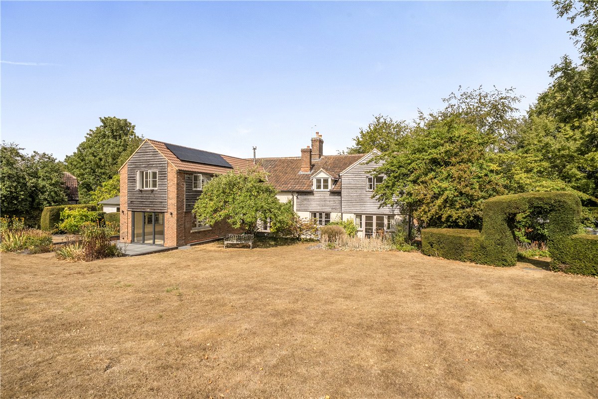 5 bedroom House, Calstone, Calne, SN11 - Available