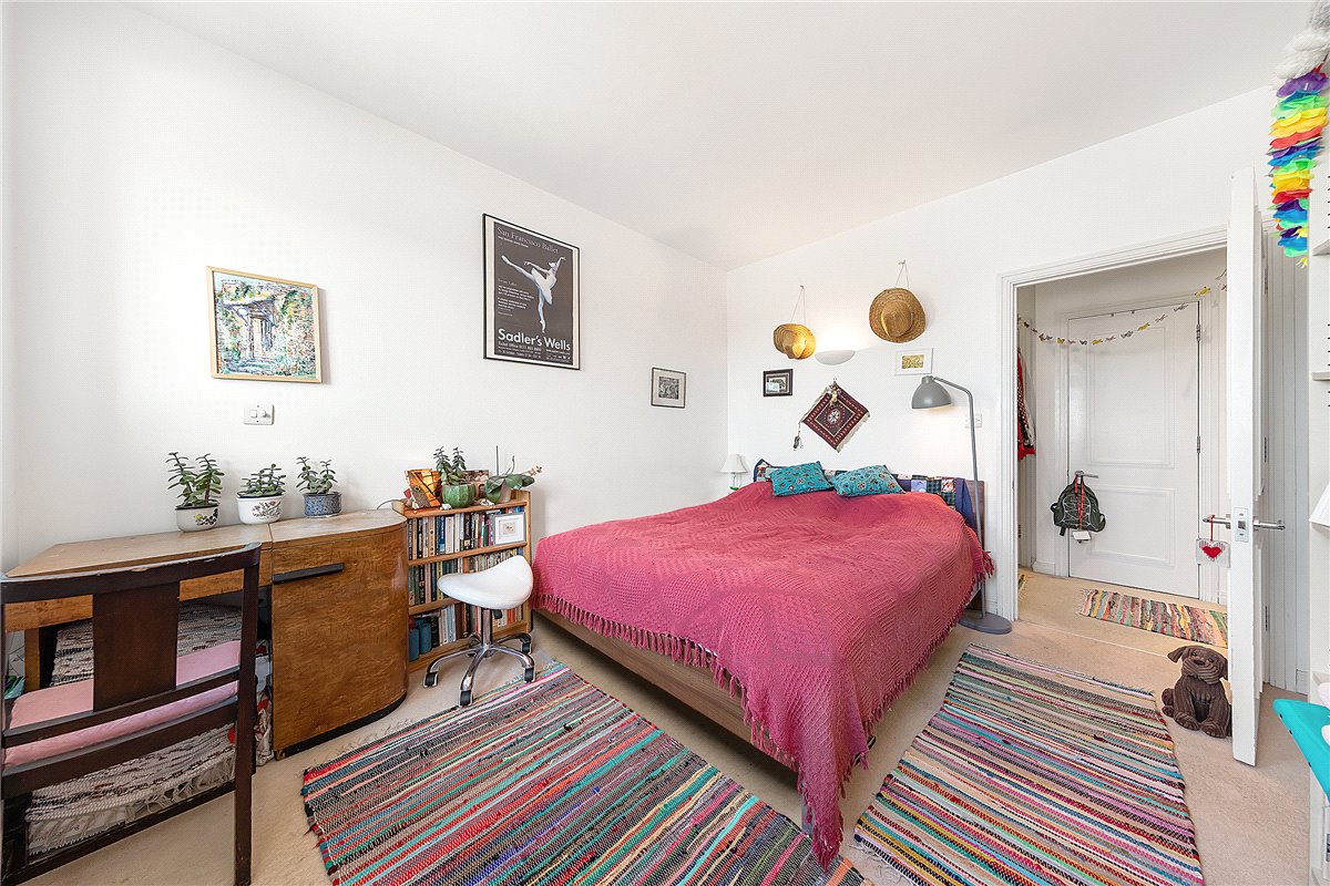 1 bedroom Flat, Vineyard Heights, 30 Mortlake High Street, SW14 - Let Agreed, Image 2