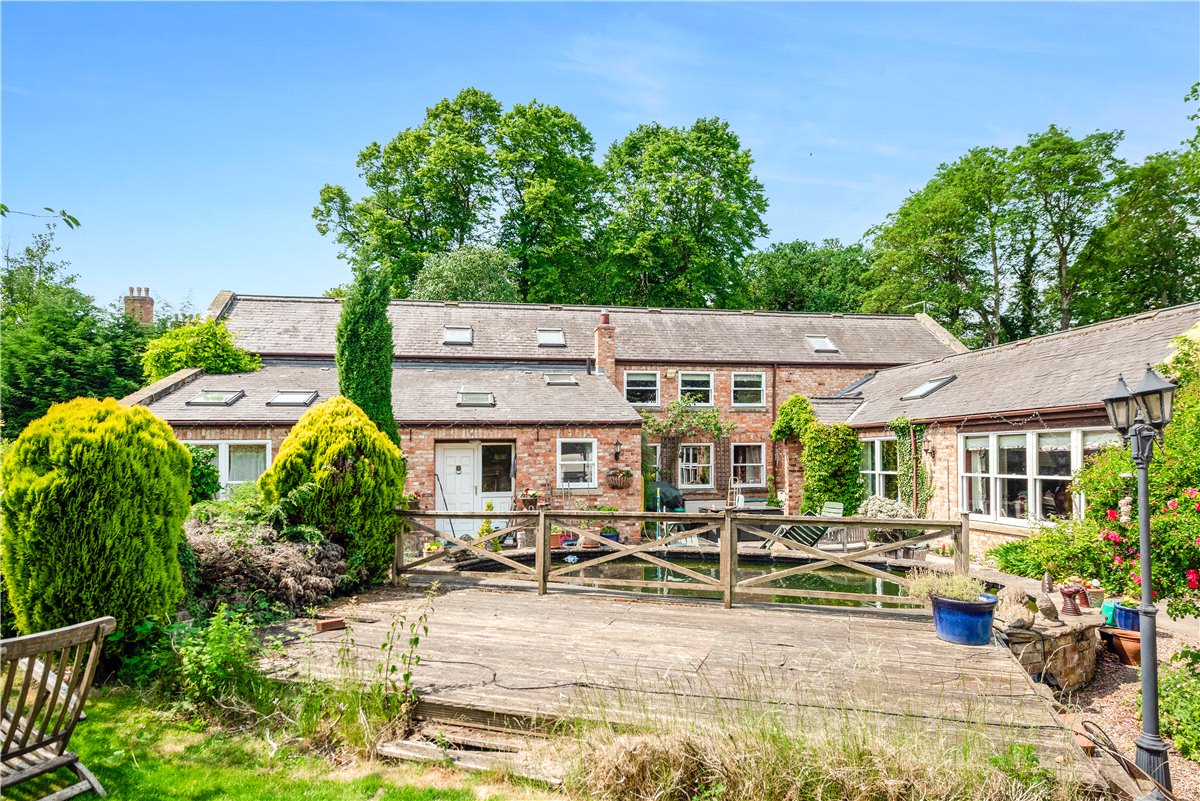 5 bedroom House, School Road, Hemingbrough, YO8 - Available