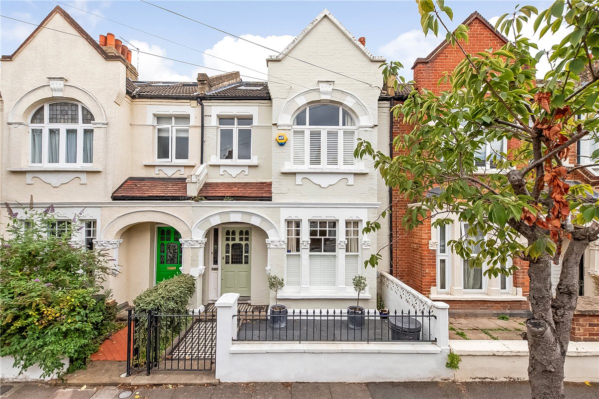 5 bedroom House, Hosack Road, London, SW17 - Available