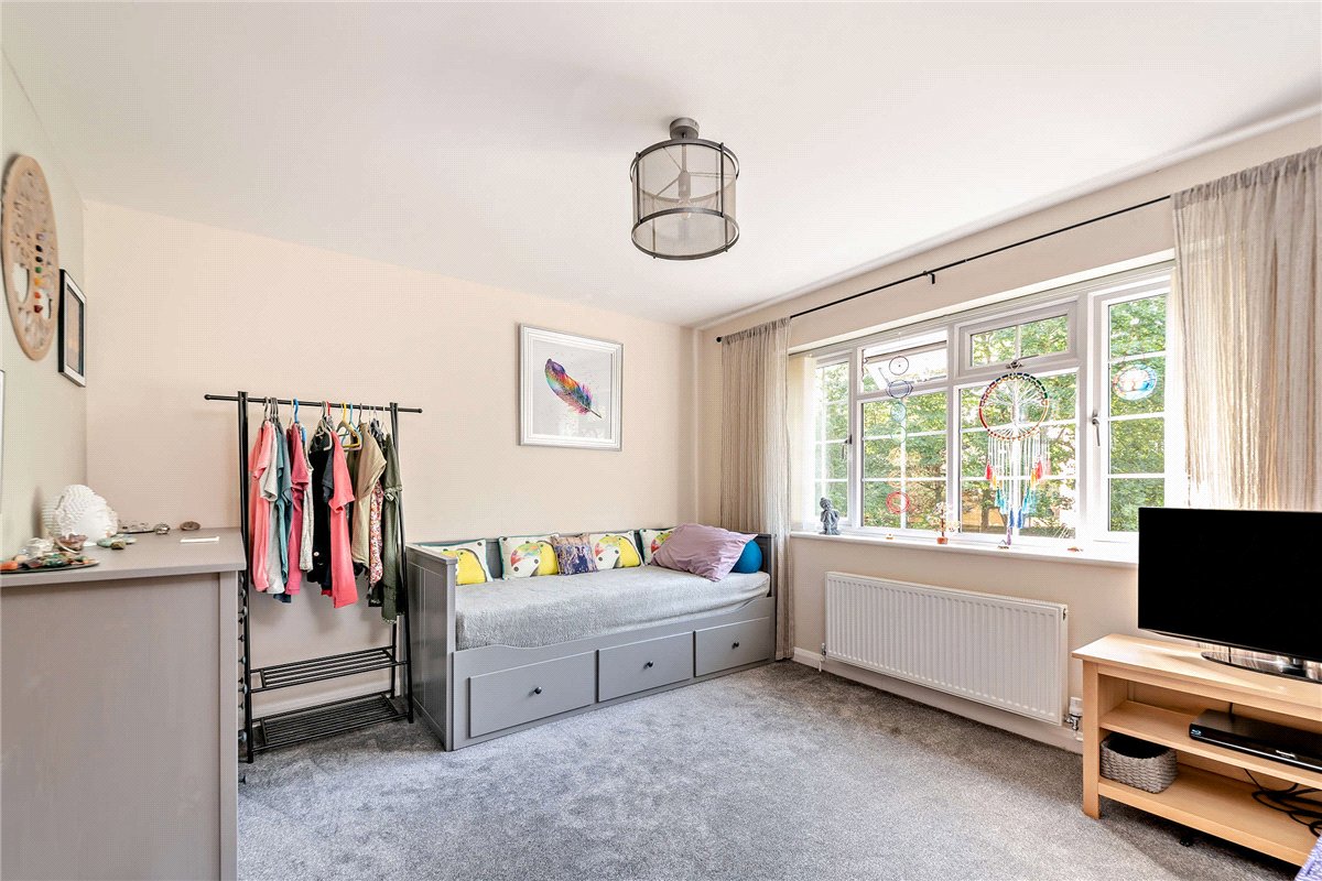 4 bedroom House, Ashford Hill Road, Headley, RG19 - Available, Image 15