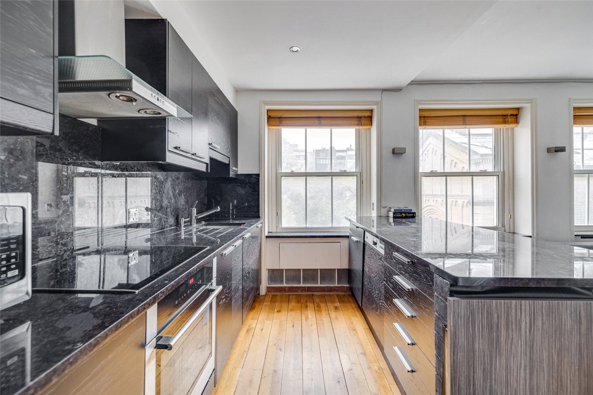 3 bedroom Flat, Ennismore Gardens, Knightsbridge, SW7 - Available, Image 10