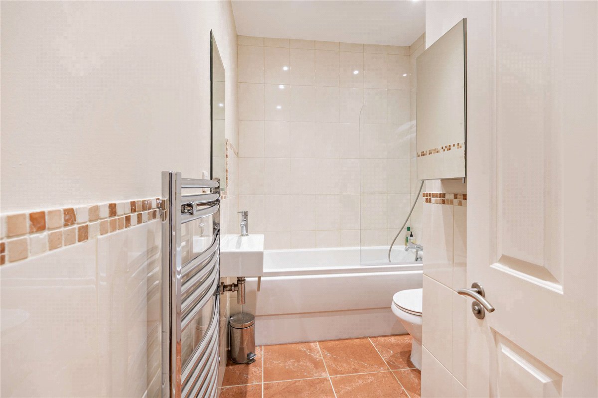 2 bedroom Flat, Craven Road, Newbury, RG14 - Available, Image 11