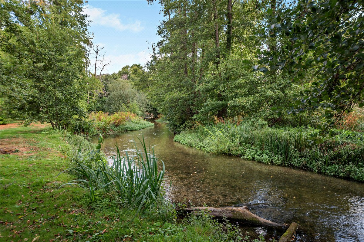 2 bedroom House, Lambourn Road, Speen, RG20 - Available, Image 16