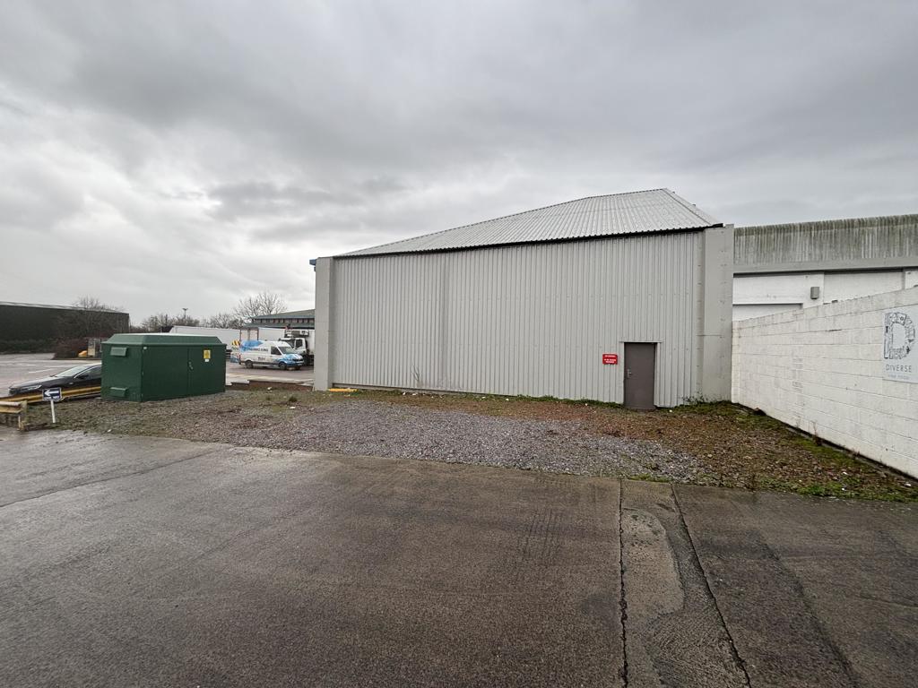 1907 Sq Ft, Walford Cross, Taunton, TA2 - Available, Image 9