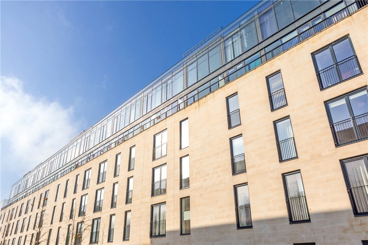 2 bedroom Maisonette, Percy Terrace, Bath, BA2 - Sold