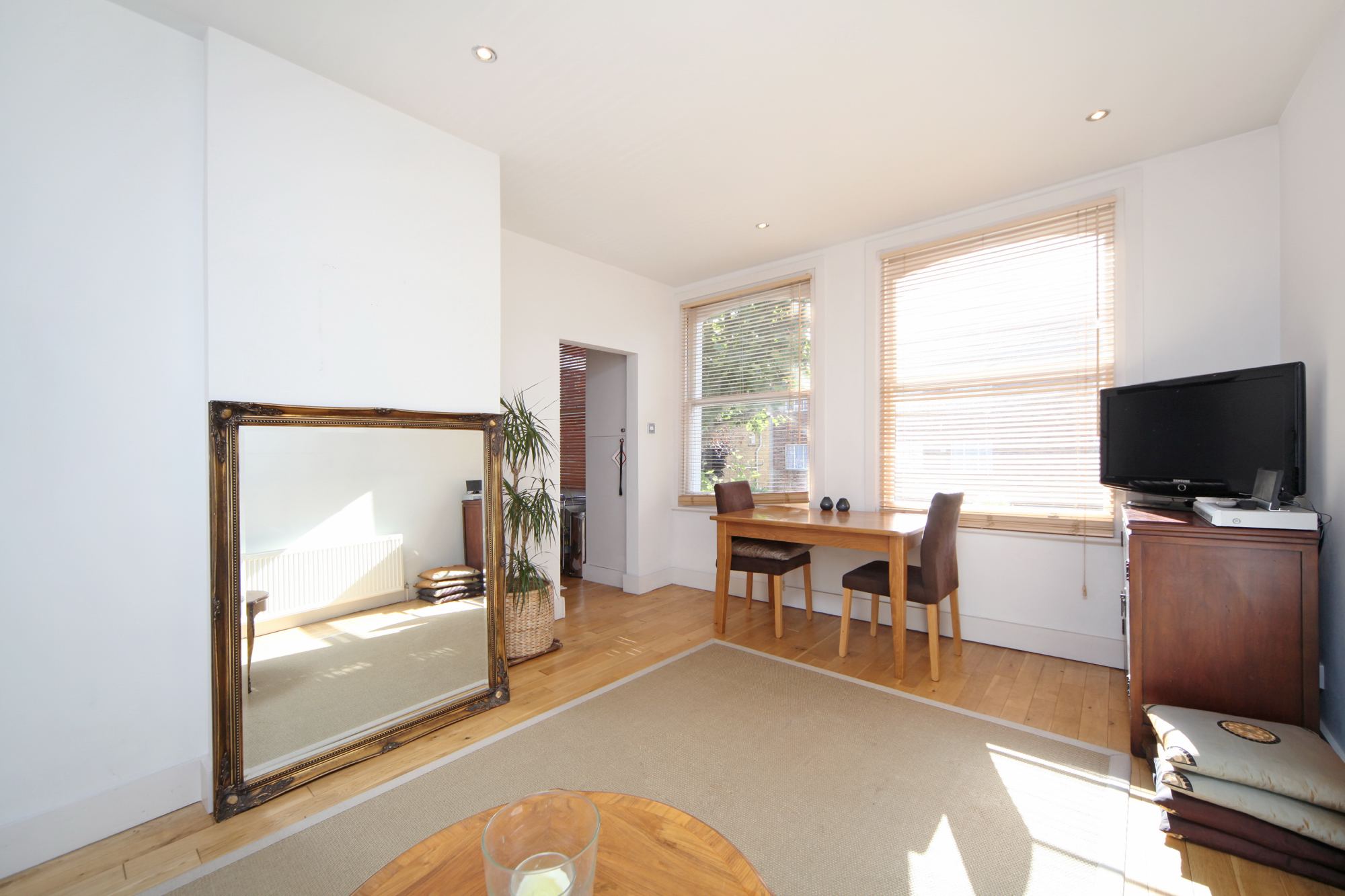 1 bedroom Flat, Crockerton Road, London, SW17 - 