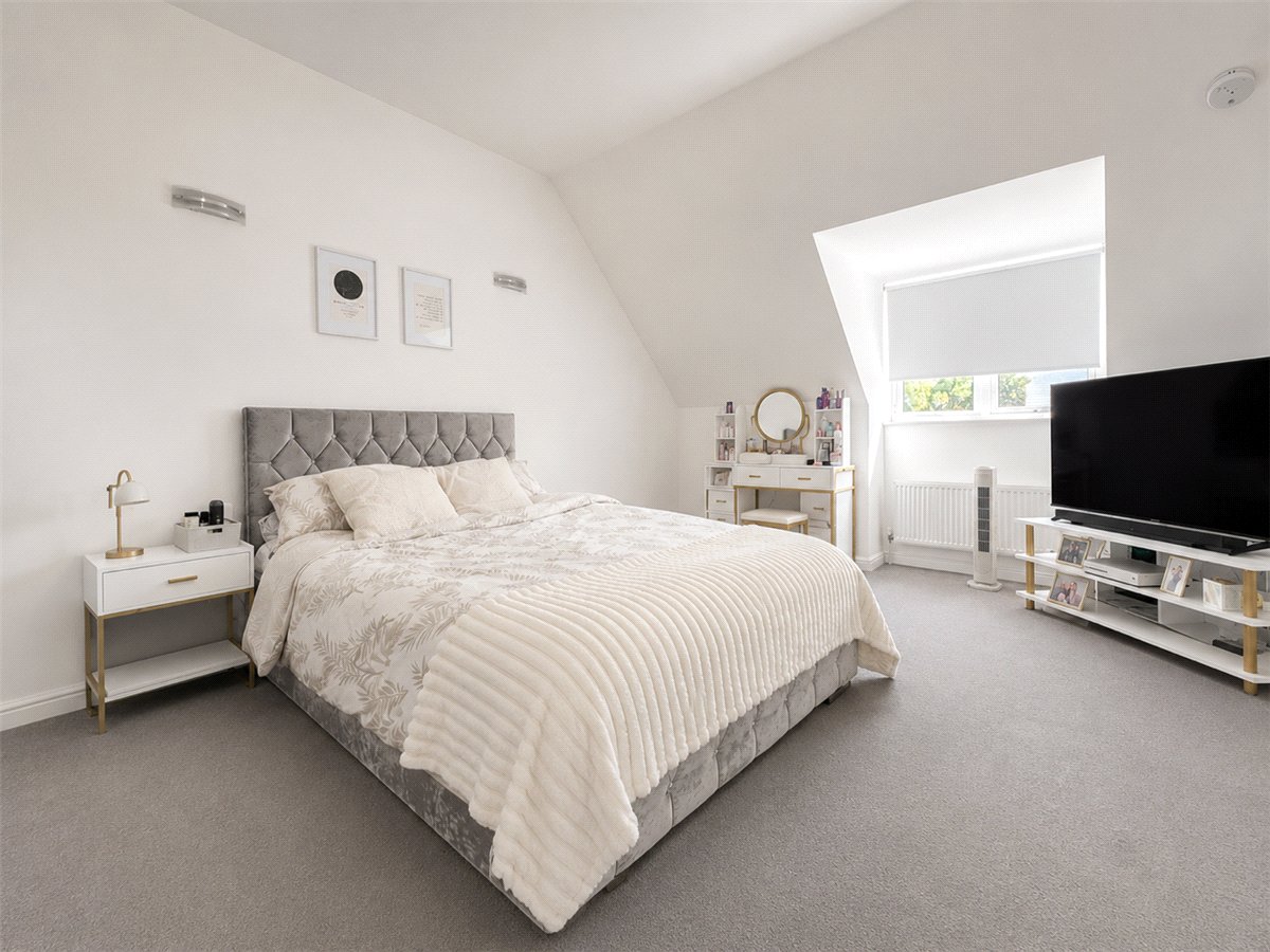 3 bedroom House, Stonyfield Road, Whiteley, PO15 - , Image 4