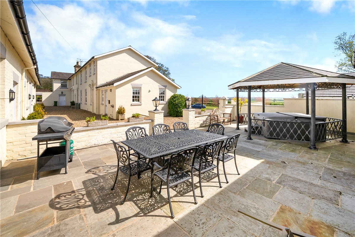 18 bedroom House, Wold Road, Nafferton, YO25 - Available, Image 8