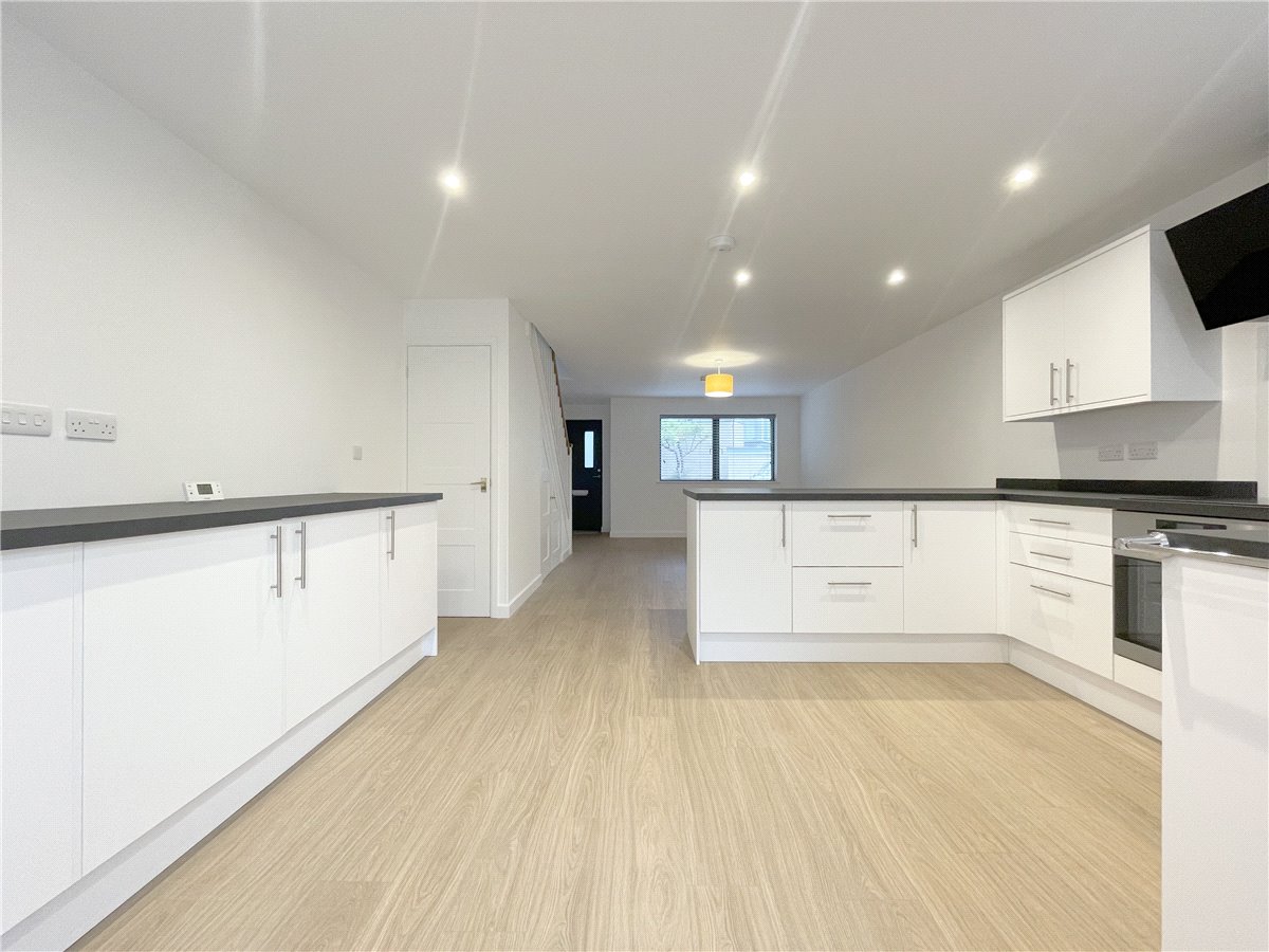2 bedroom House, North Street, Cambridge, CB4 - , Image 2