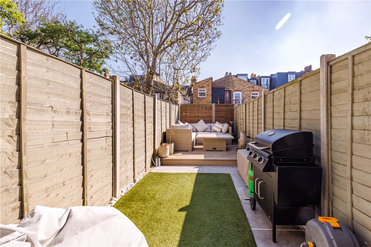 2 bedroom Flat, Trentham Street, London, SW18 - Sold STC, Image 17