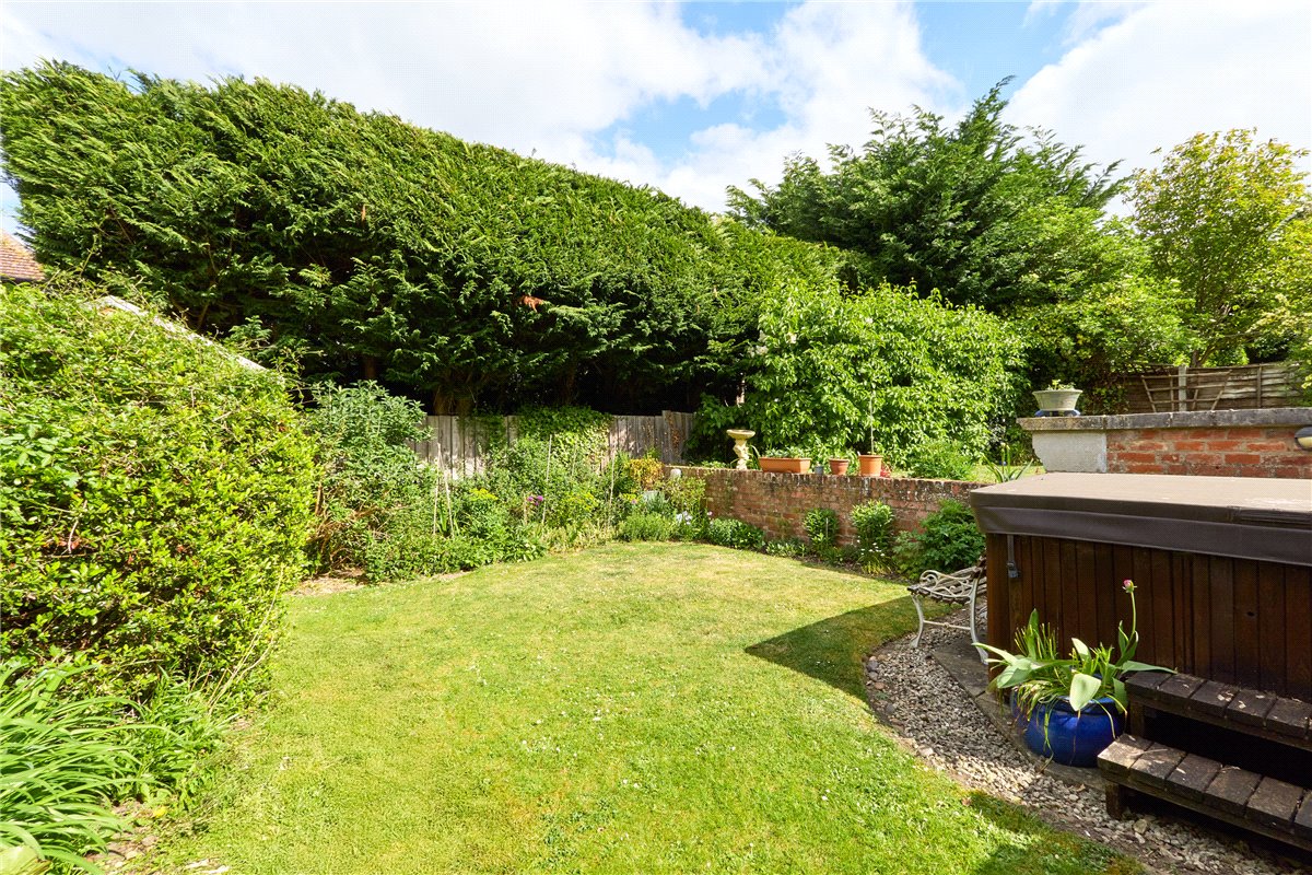 6 bedroom House, Warrington Street, Newmarket, CB8 - Available, Image 19