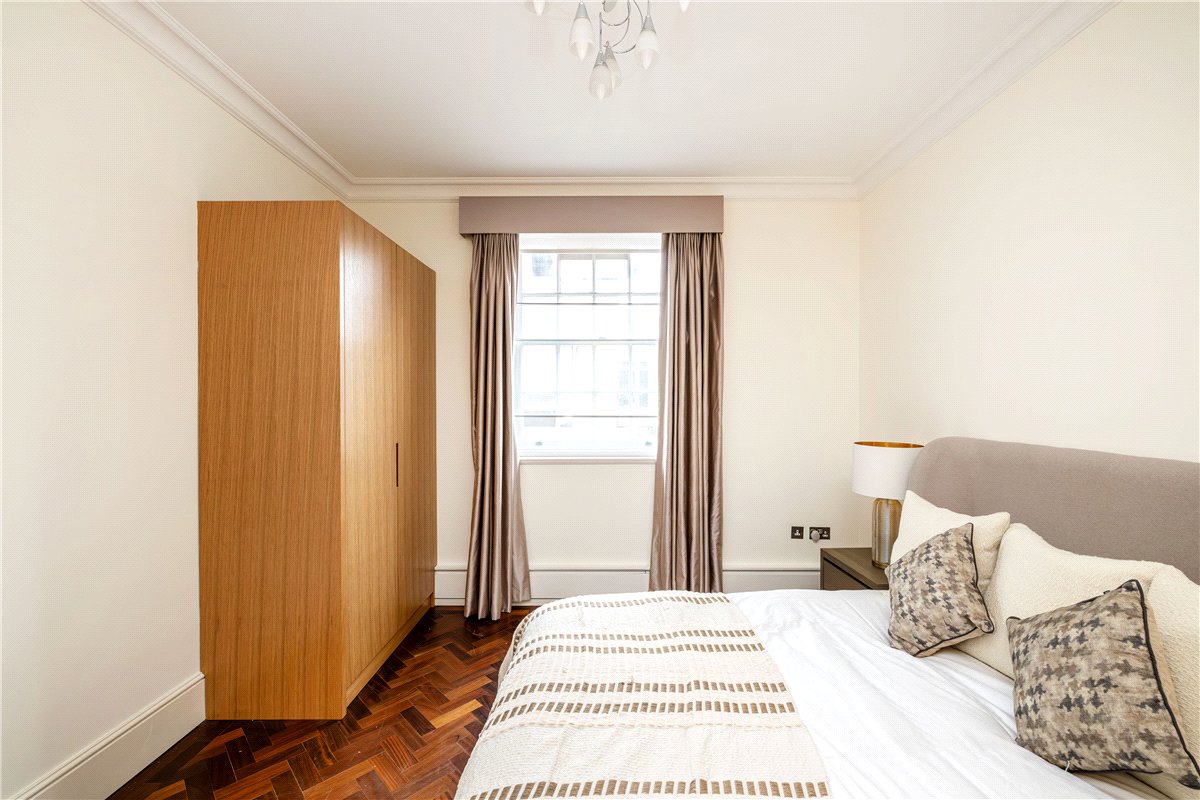 2 bedroom Flat, Grosvenor Square, Mayfair, W1K - Available, Image 16