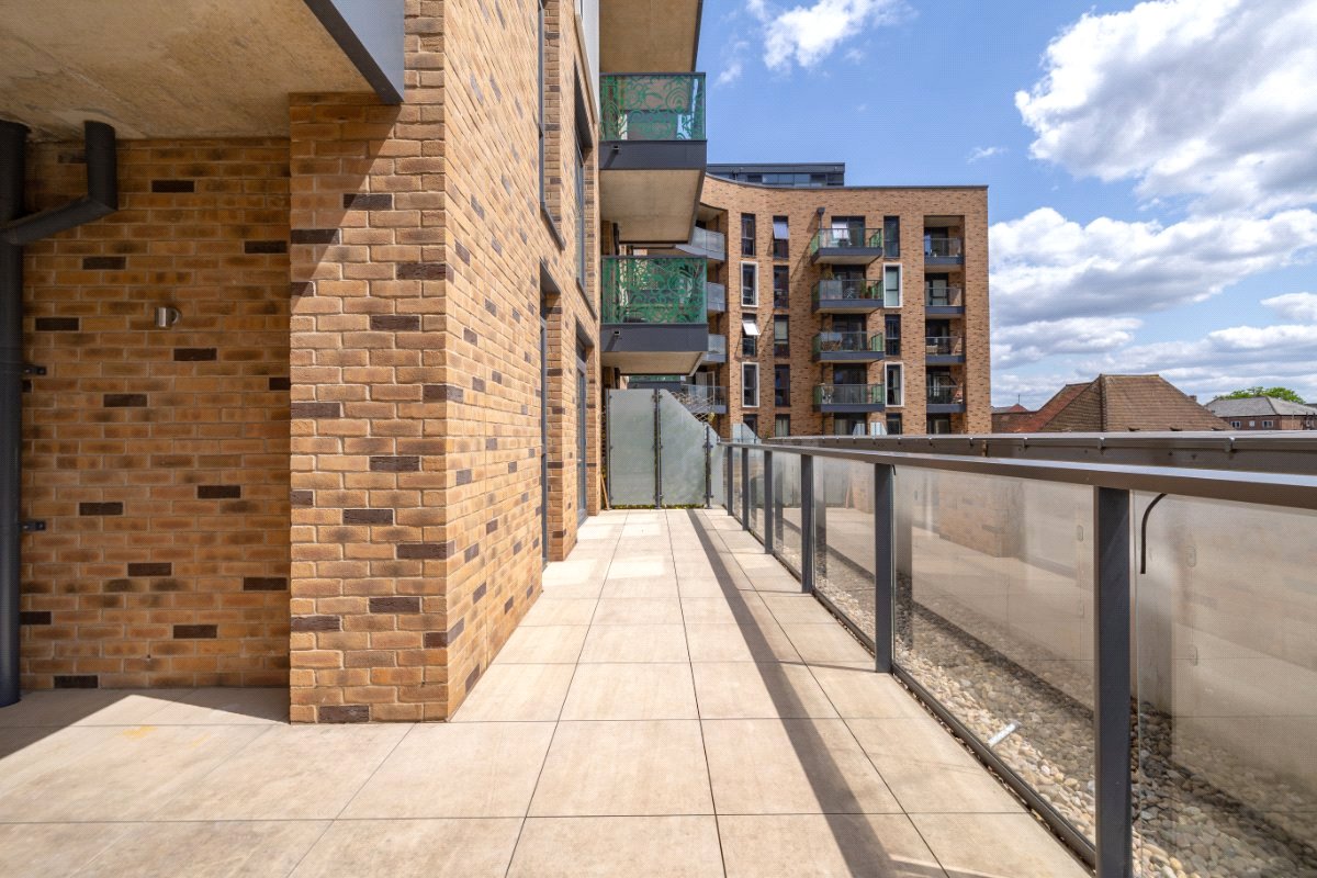 2 bedroom Flat, Unity Lane, Hounslow, TW3 - Available, Image 2