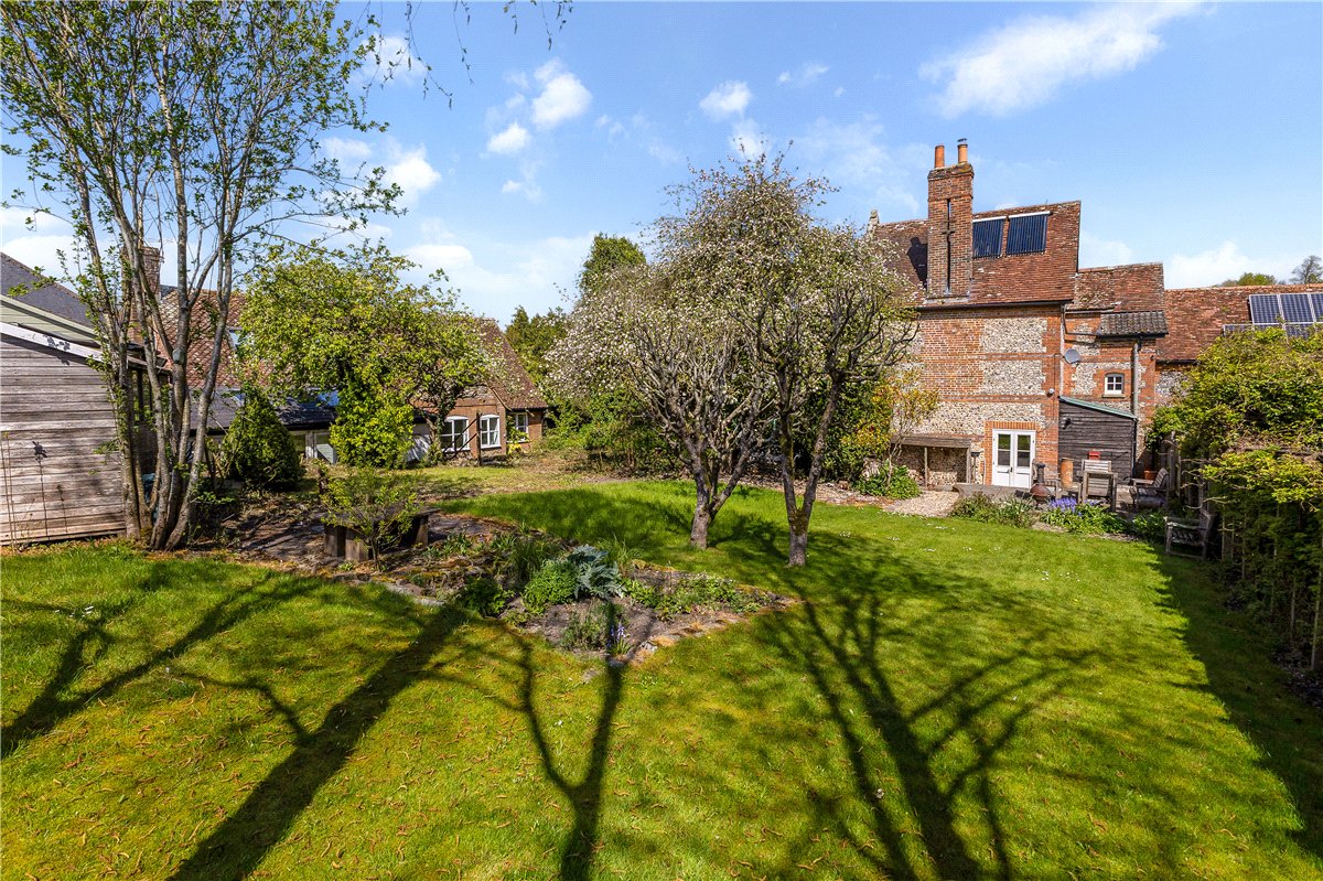 3 bedroom House, West Street, Aldbourne, SN8 - Available, Image 19