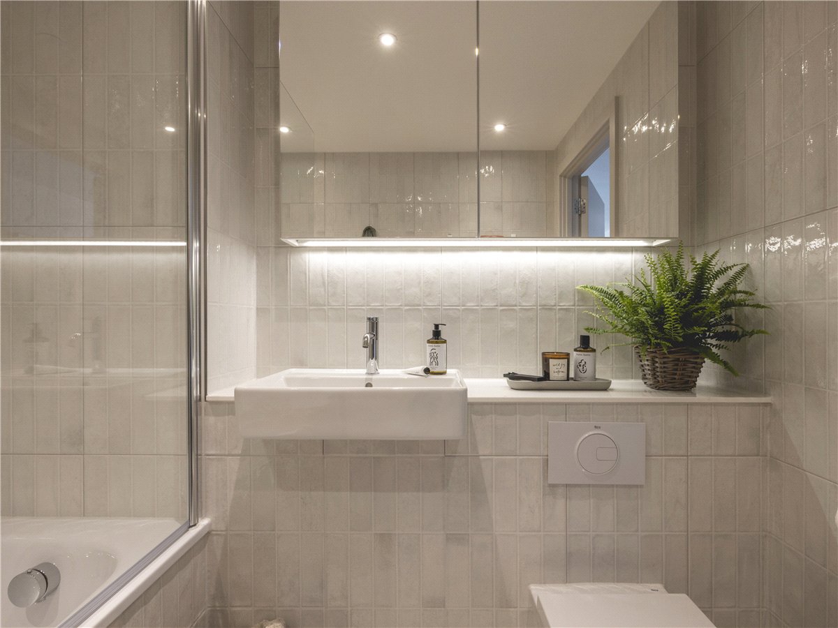 2 bedroom Flat, Dobb Way, Cambridge, CB3 - Available, Image 5