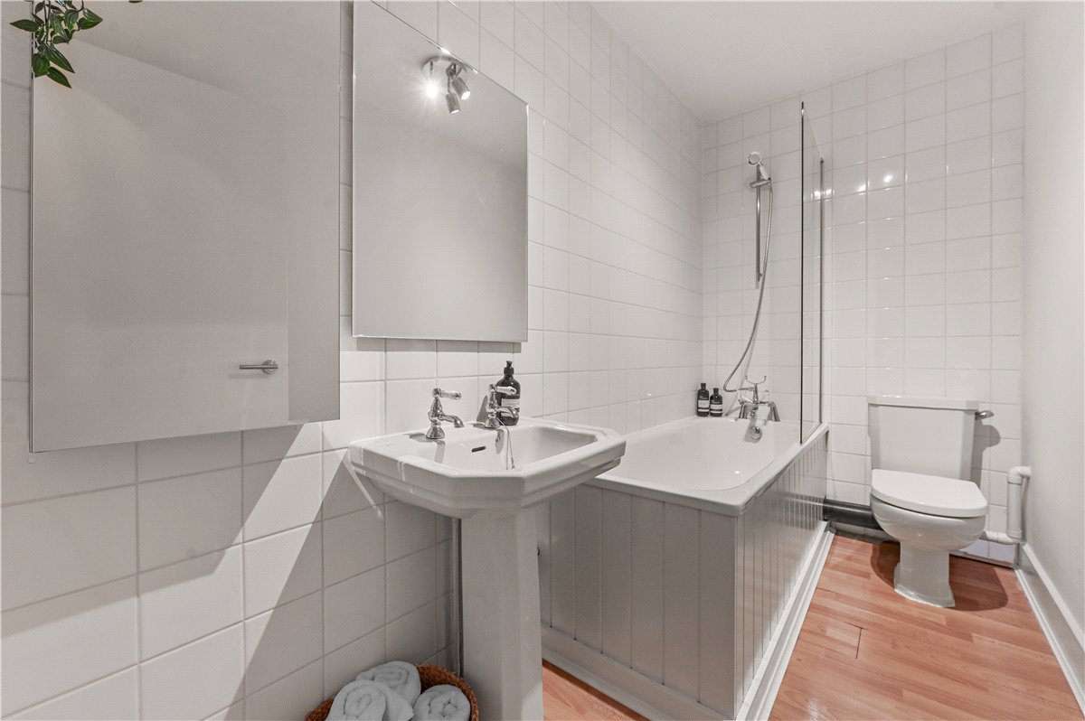 2 bedroom Flat, Nottingham Place, Marylebone, W1U - Available, Image 3
