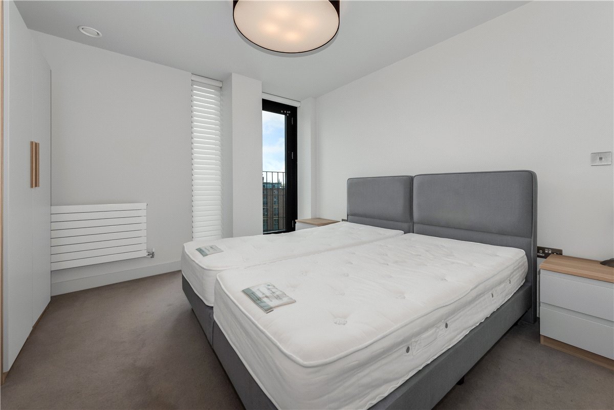 2 bedroom Flat, The Stonebow, York, YO1 - Available, Image 4