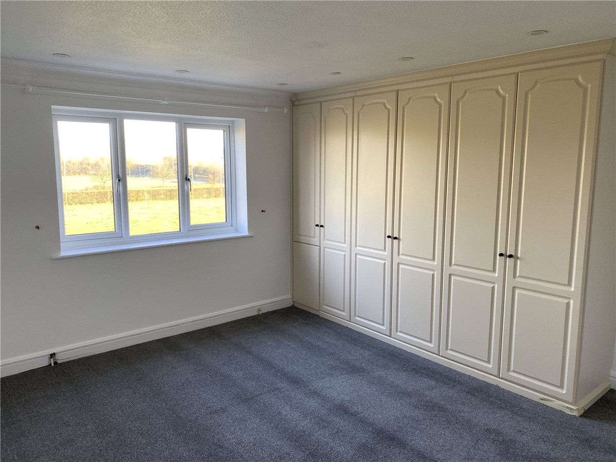 4 bedroom House, Matthews Close, All Cannings, SN10 - Available, Image 1