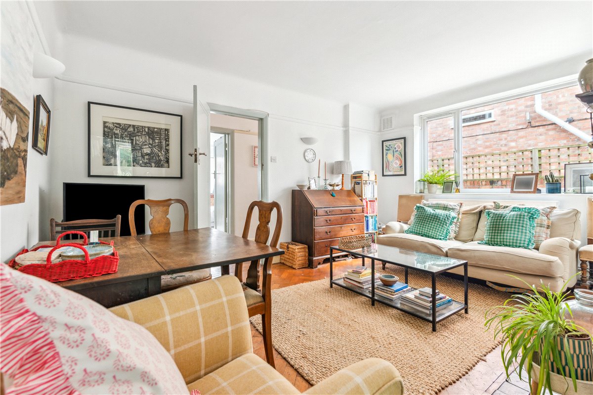 1 bedroom Flat, Hendham Road, London, SW17 - , Image 1