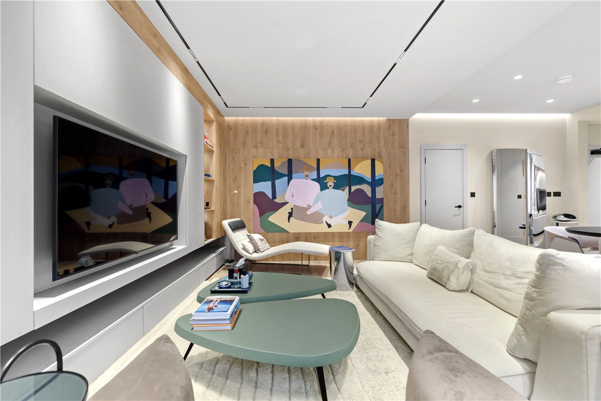 2 bedroom Flat, Portland Place, Marylebone, W1B - , Image 9