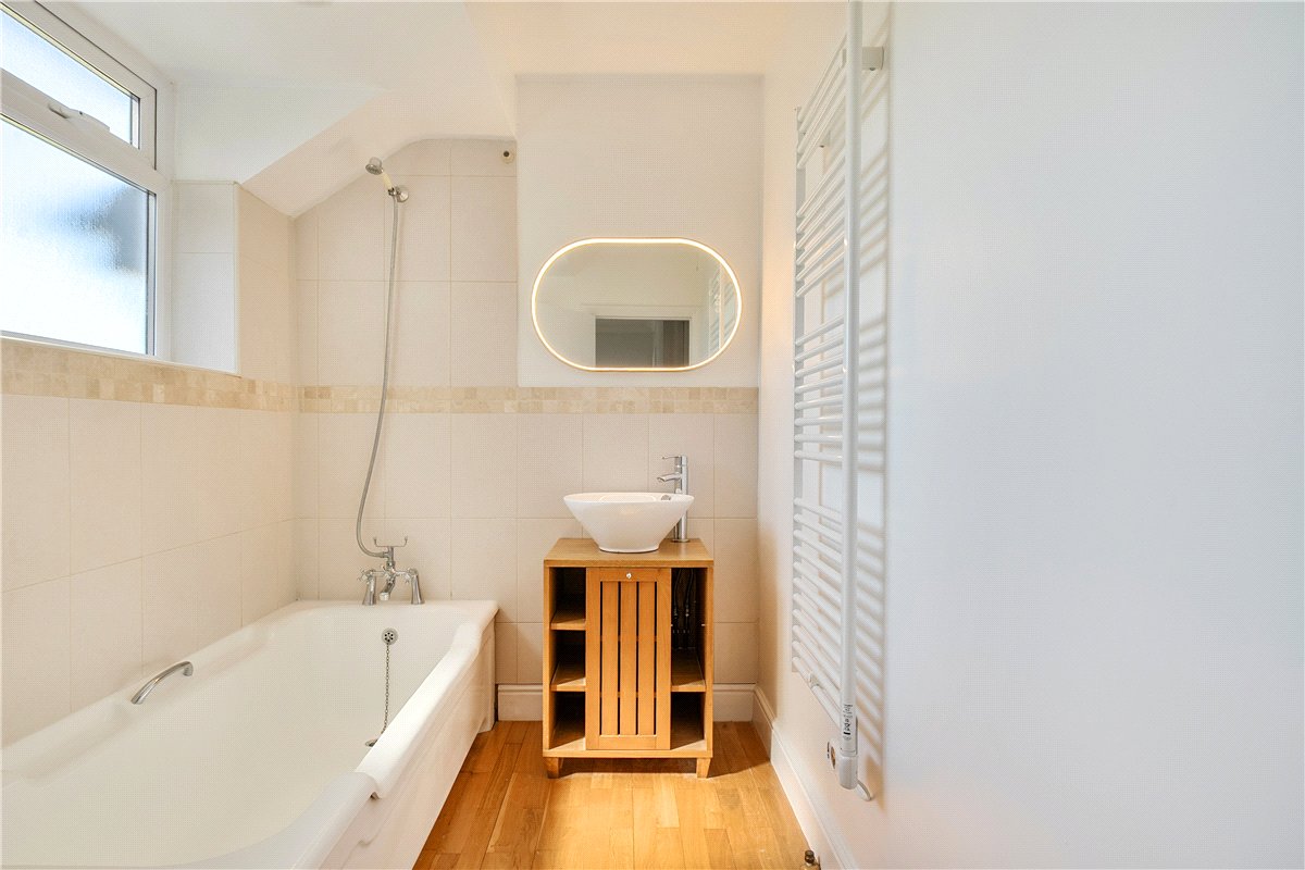 4 bedroom House, Fisher's Brook, Calne, SN11 - Let Agreed, Image 8