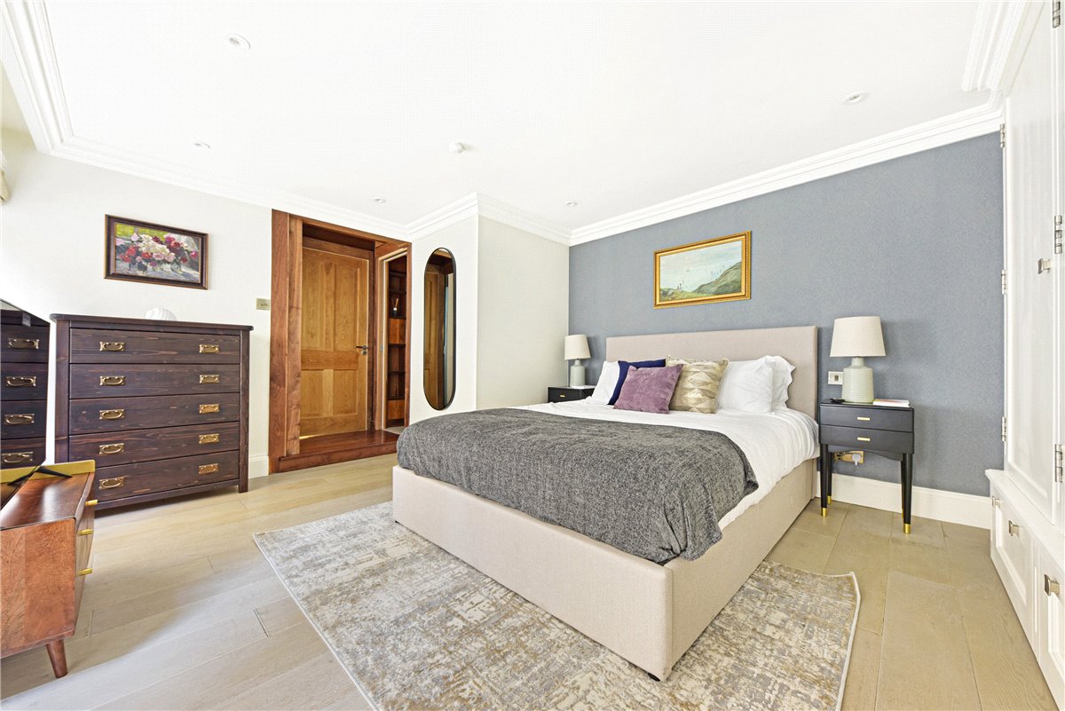 3 bedroom Flat, Rosary Gardens, South Kensington, SW7 - Available, Image 13