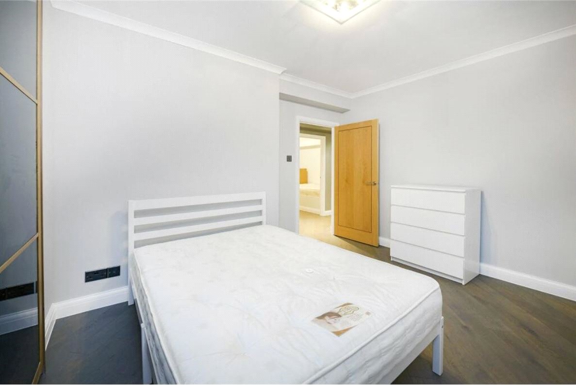 3 bedroom Flat, Montagu Square, Marylebone, W1H - Available, Image 6