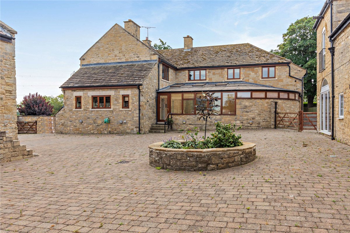 5 bedroom House, York Road, Wetherby, LS22 - Available, Image 15