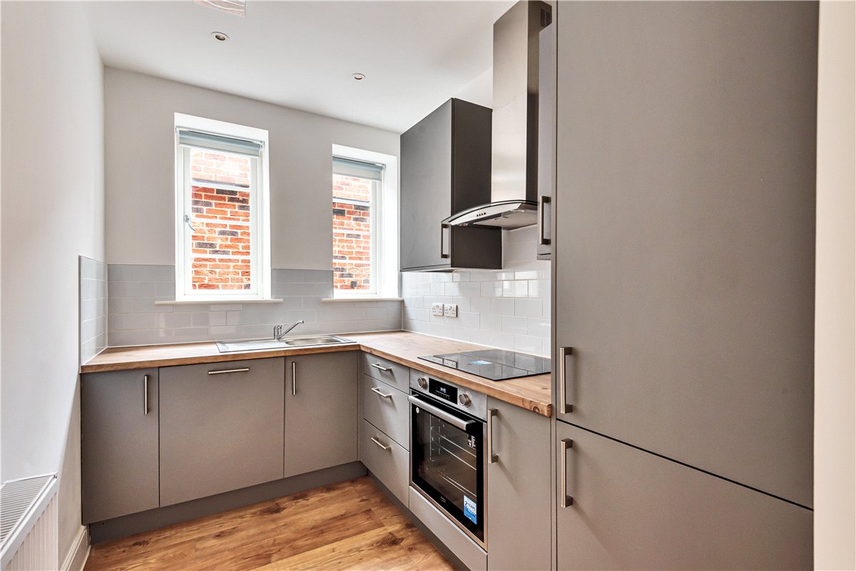 1 bedroom Flat, Kingsley Road, Northampton, NN2 - 