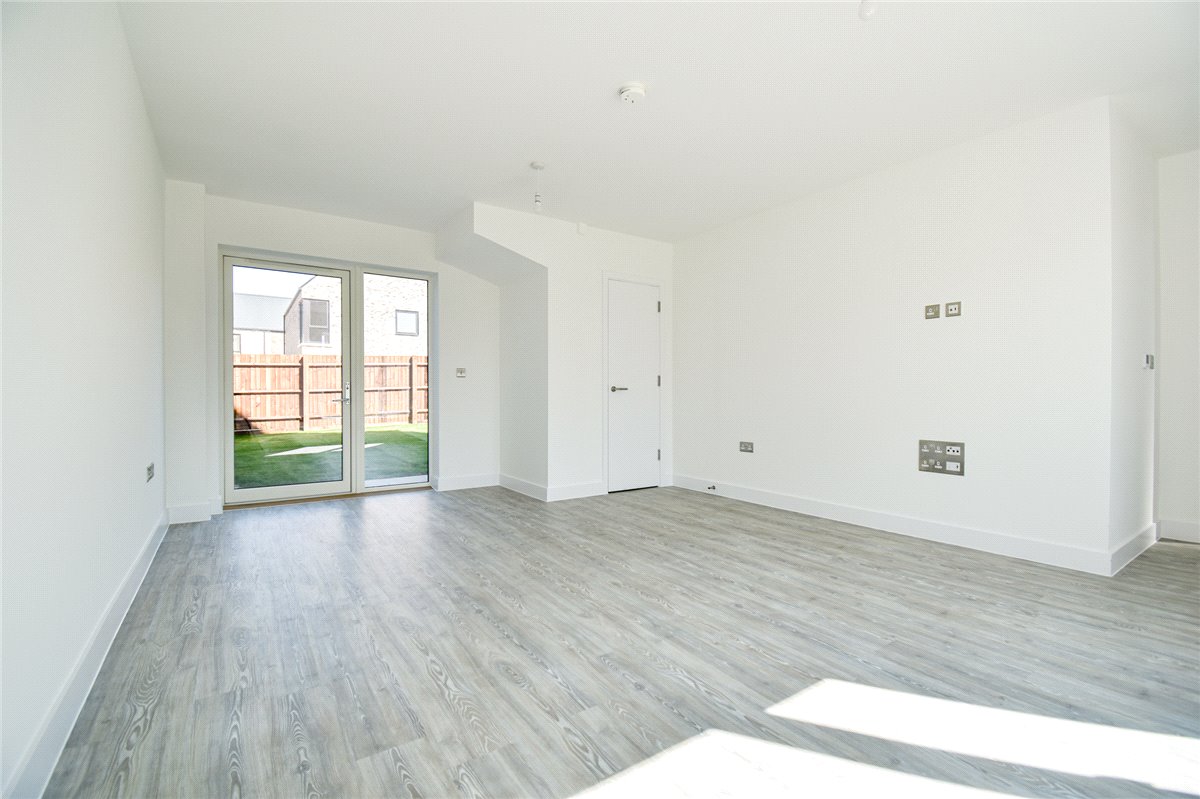 4 bedroom House, Gregory Park North, Cambridge, CB5 - , Image 3