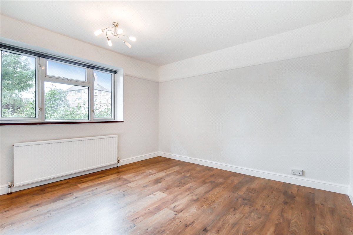 2 bedroom Flat, The Willoughbys, London, SW14 - Let Agreed, Image 8