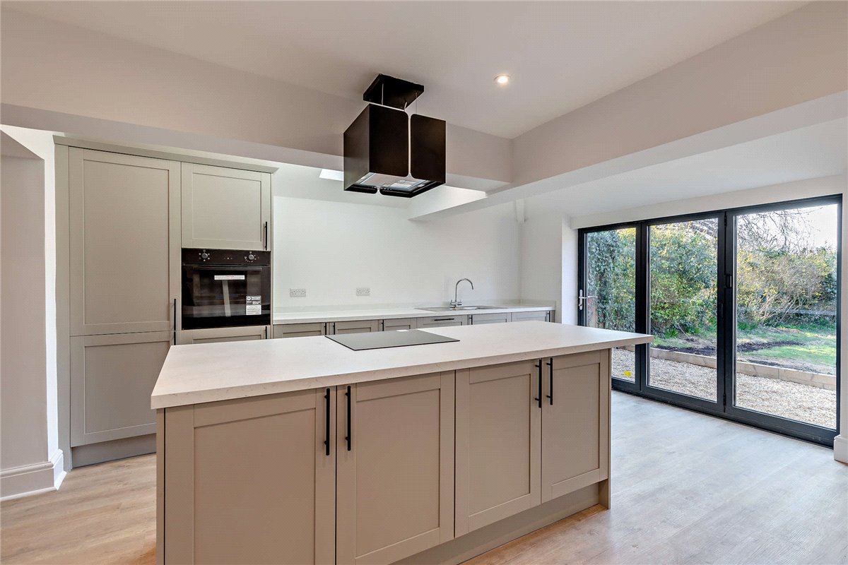 3 bedroom House, Andover Road, Newbury, RG14 - Sold, Image 10