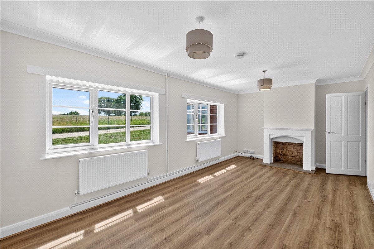 3 bedroom Bungalow, Tamworth Road, Lichfield, WS14 - Let Agreed, Image 2