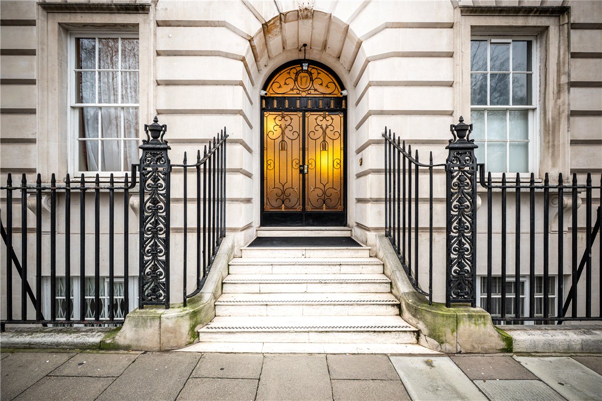 2 bedroom Flat, Grosvenor Square, Mayfair, W1K - Available, Image 14