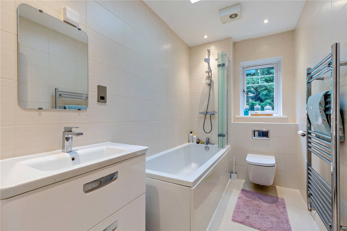 5 bedroom House, The Dolmans, Shaw, RG14 - Sold, Image 1