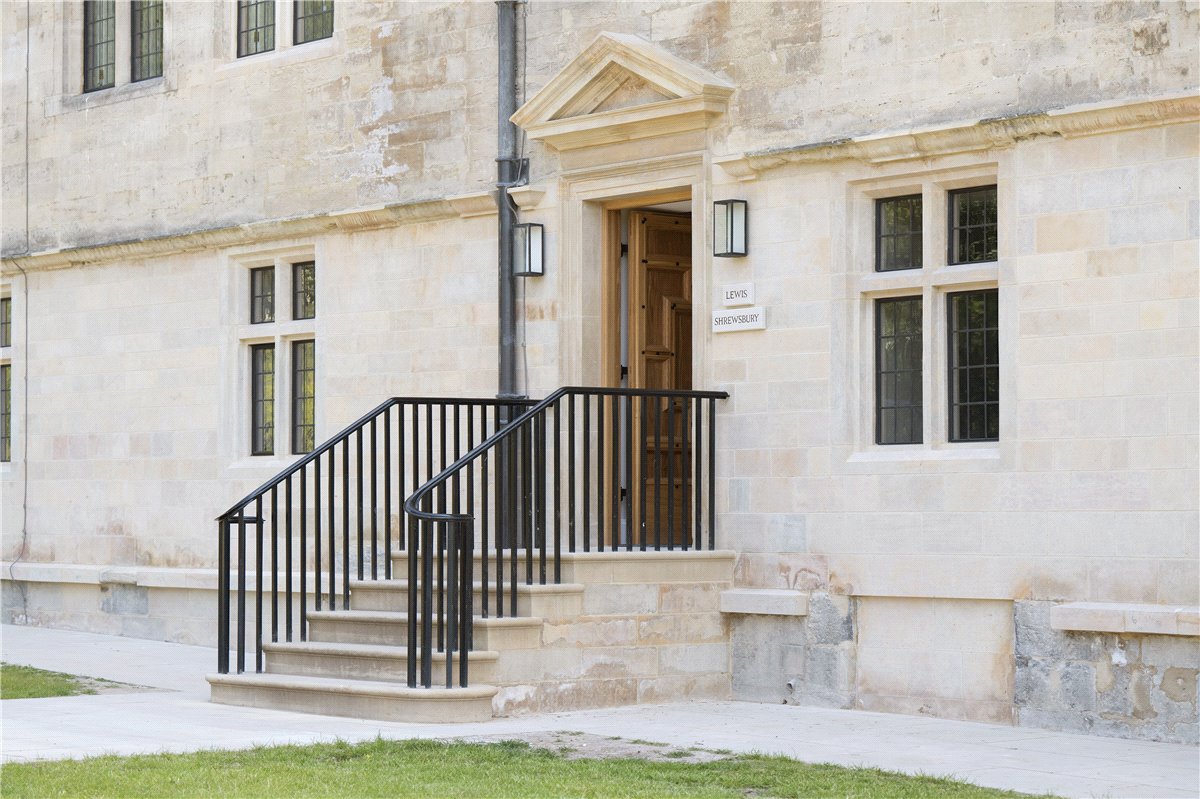 2 bedroom Flat, Shrewsbury, Ledston Hall, Back Newton Lane, WF10 - , Image 8