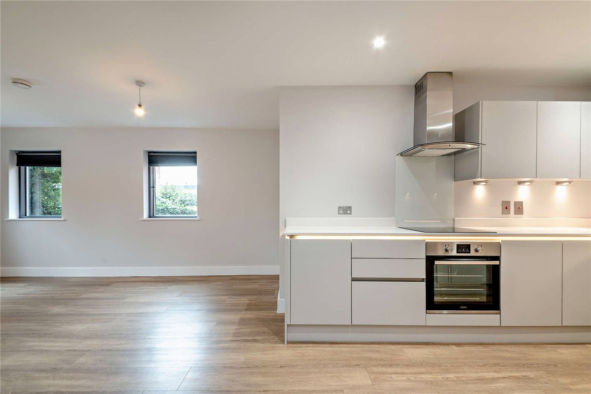 2 bedroom Flat, St Marys Road, Newbury, RG14 - Sold, Image 12
