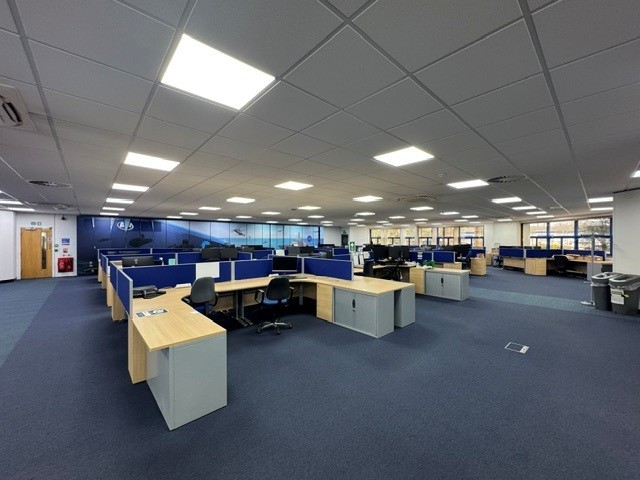 11415 Sq Ft, Boundary Road, High Wycombe, HP10 - Available, Image 2