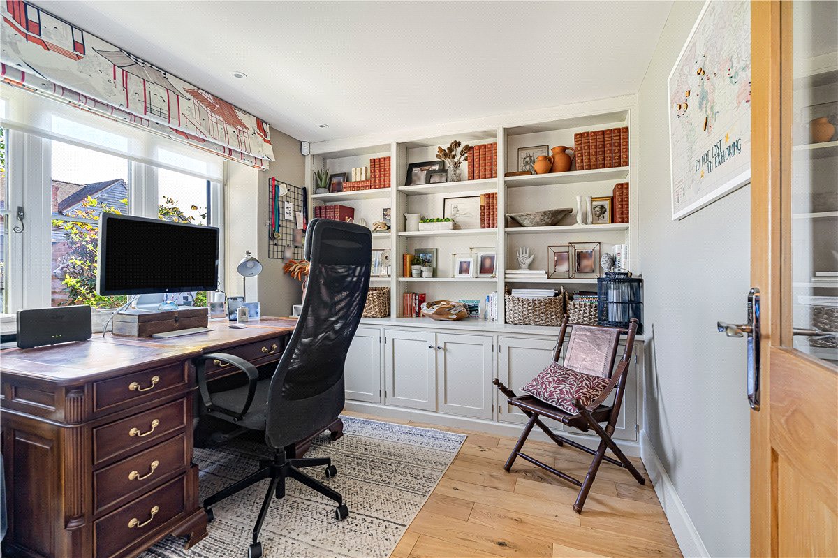 5 bedroom Barn Conversion, Pearce Courtyard, Oakley, HP18 - Available, Image 12