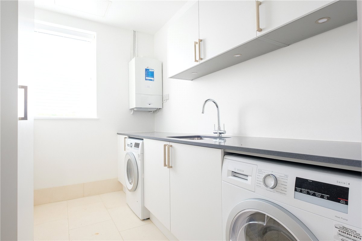 3 bedroom Flat, Granville Court, Granville Road, BA1 - , Image 15